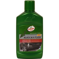 Turtle Wax BLACK IN A FLASH külső műanyag ápoló foly. 300ML